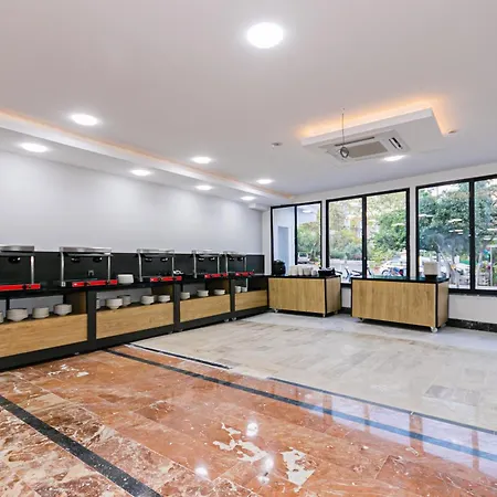 Lara World Hotel Antalia