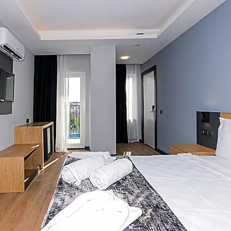 Hotel Lara World