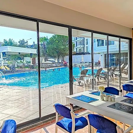 Hotel Lara World 3*