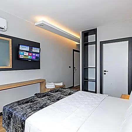 Hotel Lara World 3*